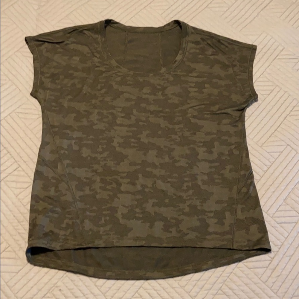 lululemon SS camo mesh top